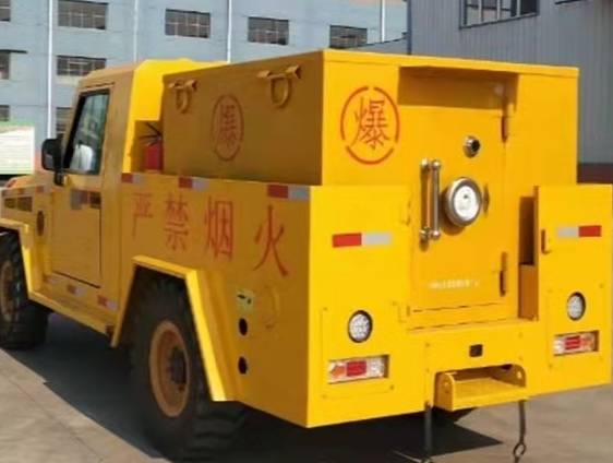 泸县凯龙爆破器材运输车：保障爆破任务的安全运行